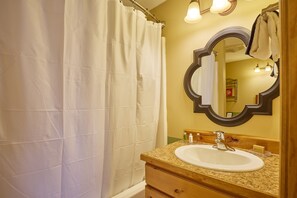 Hårføner og håndklær