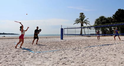 Beachfront Oasis in St. Pete | Near Fort De Soto & Marina Fun | Pet Friendly