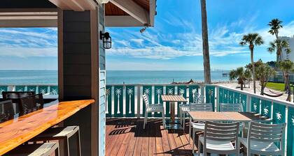 Tropical Escape w/Ocean View | Marina Access & Downtown Attractions