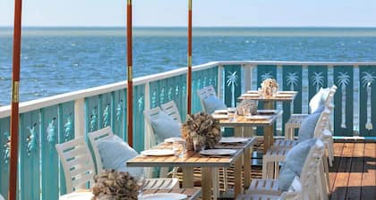 2 Units | Breathtaking Outdoors | Stunning Oasis w/Balcony & Ocean Views