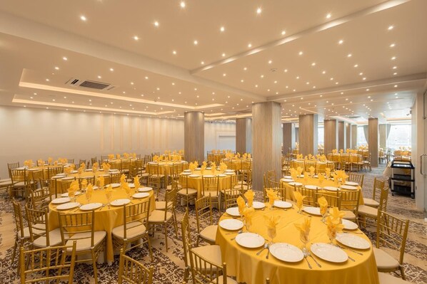 Banquet hall - Royal Avenue (Katugastota)