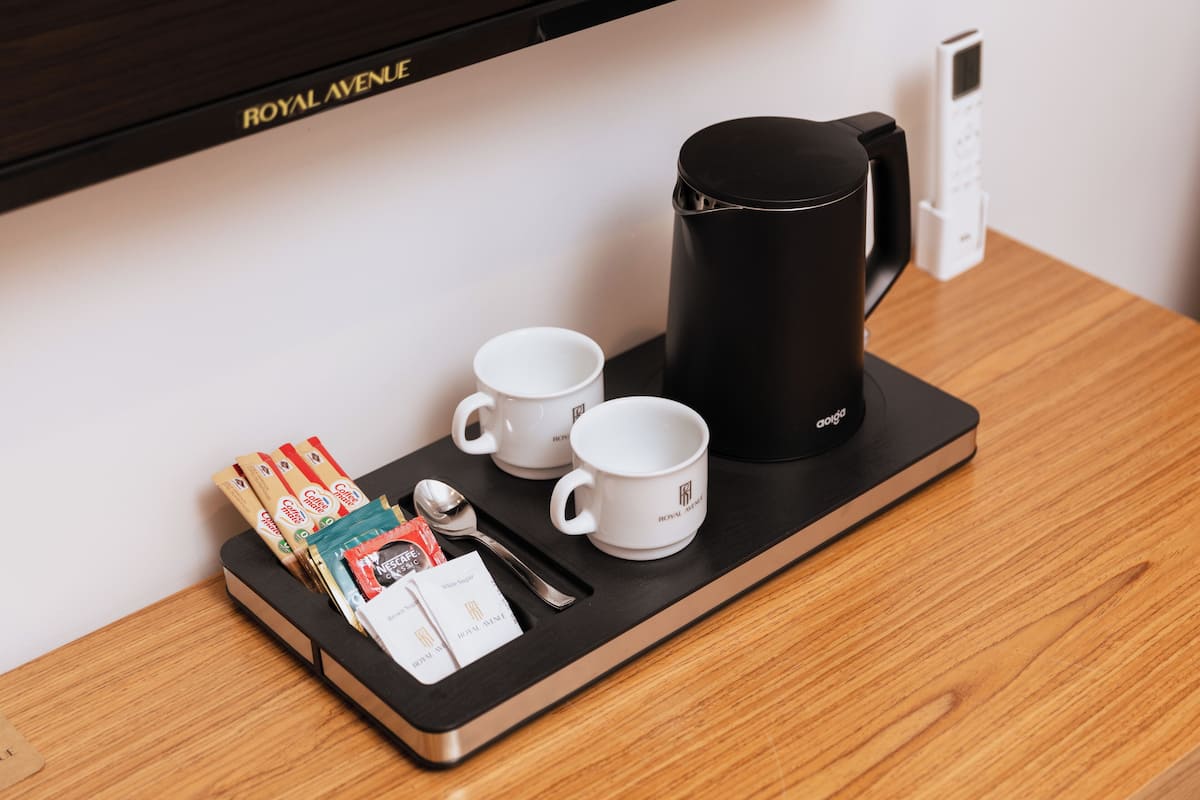 Deluxe Room | Frette Italian sheets, premium bedding, in-room safe