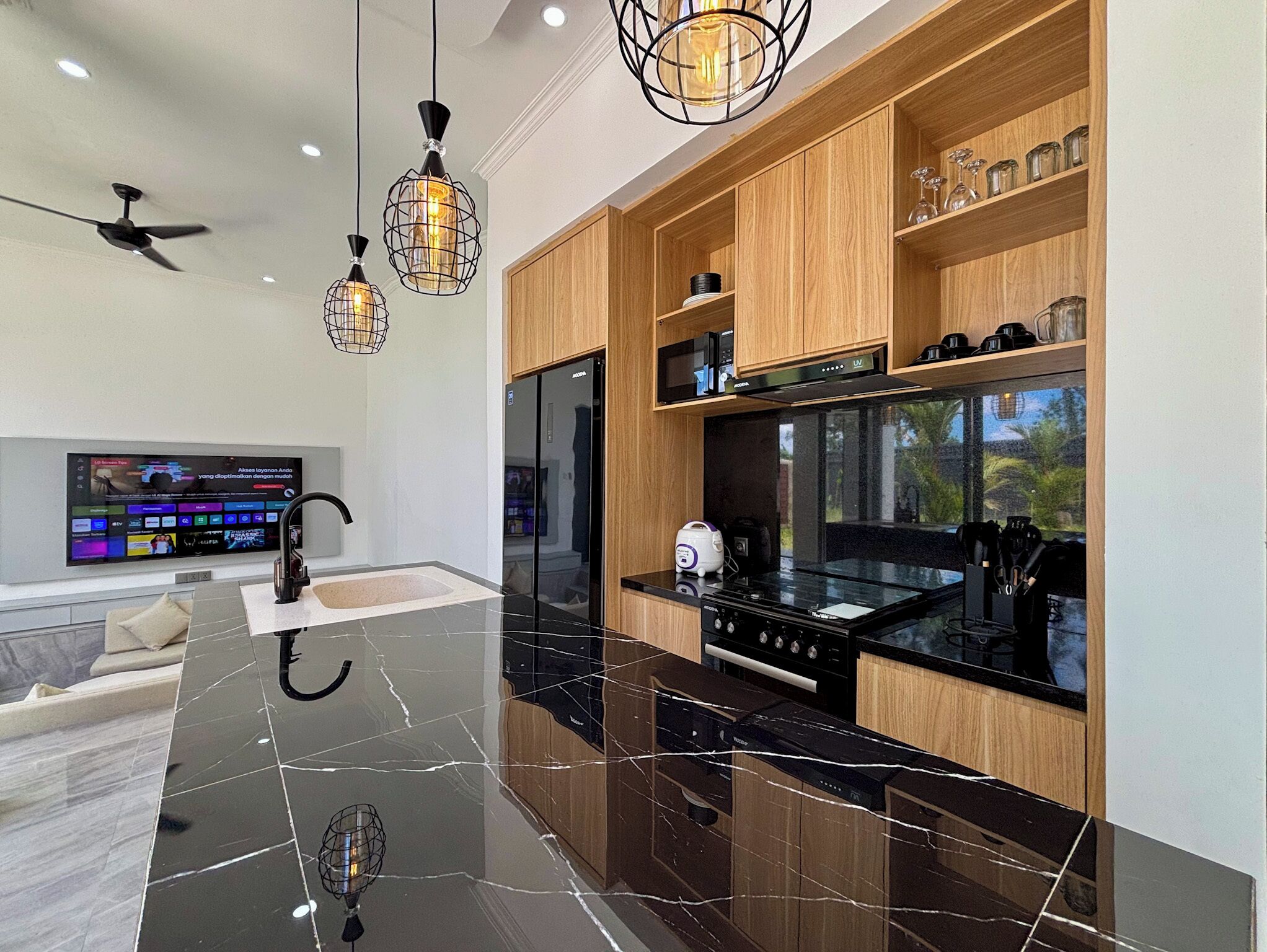 Two-Bedroom Villa | Eget kjøkken | Kjøleskap, mikrobølgeovn, kokeplater og kjøkkenutstyr