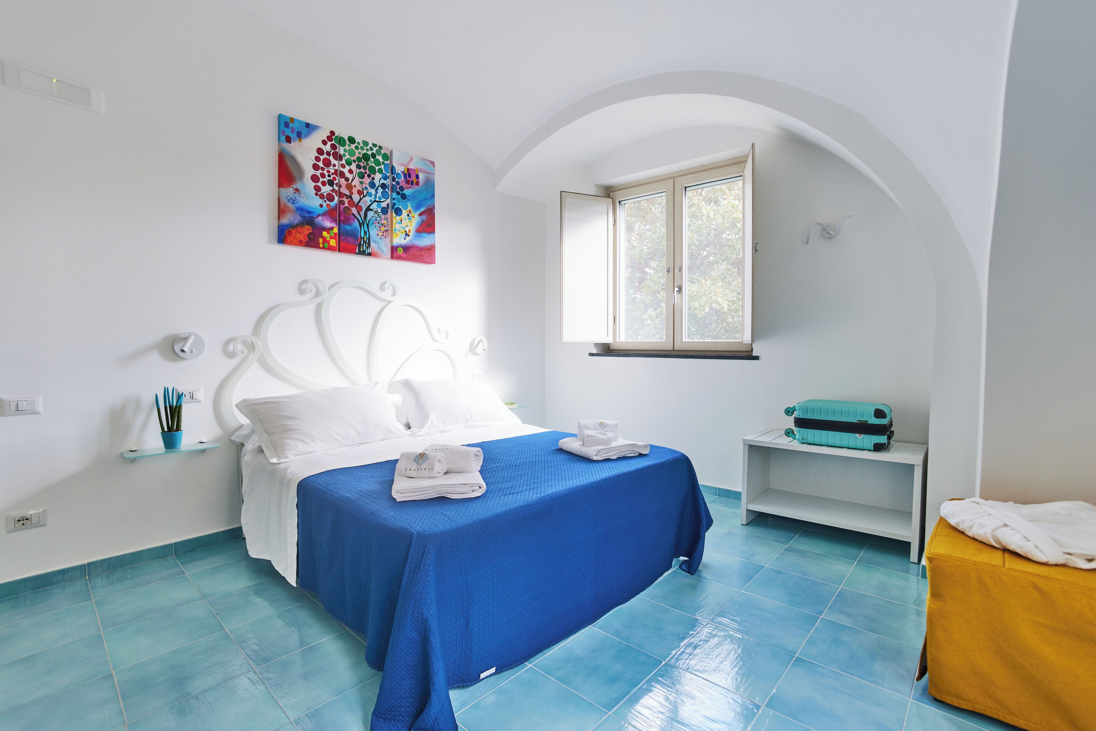 1 Schlafzimmer, Zimmersafe, Schreibtisch, Bügeleisen/Bügelbrett