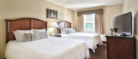 4 makuuhuonetta, silitysrauta/-lauta, ilmainen Wi-Fi, vuodevaatteet