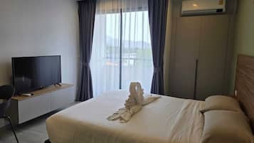 Appartement, balkon, uitzicht op bergen | Uitzicht vanuit de kamer