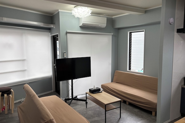 ファミリー アパートメント ベッド (複数台) 禁煙 キッチン | リビング エリア | 43 インチの薄型テレビ (デジタル放送視聴可)