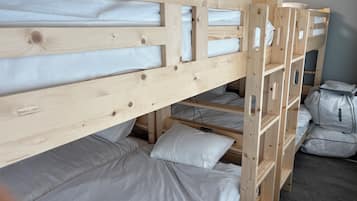 家庭公寓, 多張床, 非吸煙房, 廚房 | 高級寢具、特厚豪華床墊、書桌、手提電腦工作空間