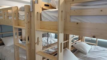 Family Apartment, Multiple Beds, Non Smoking, Kitchen | Premium bedding, pillowtop beds, desk, laptop workspace