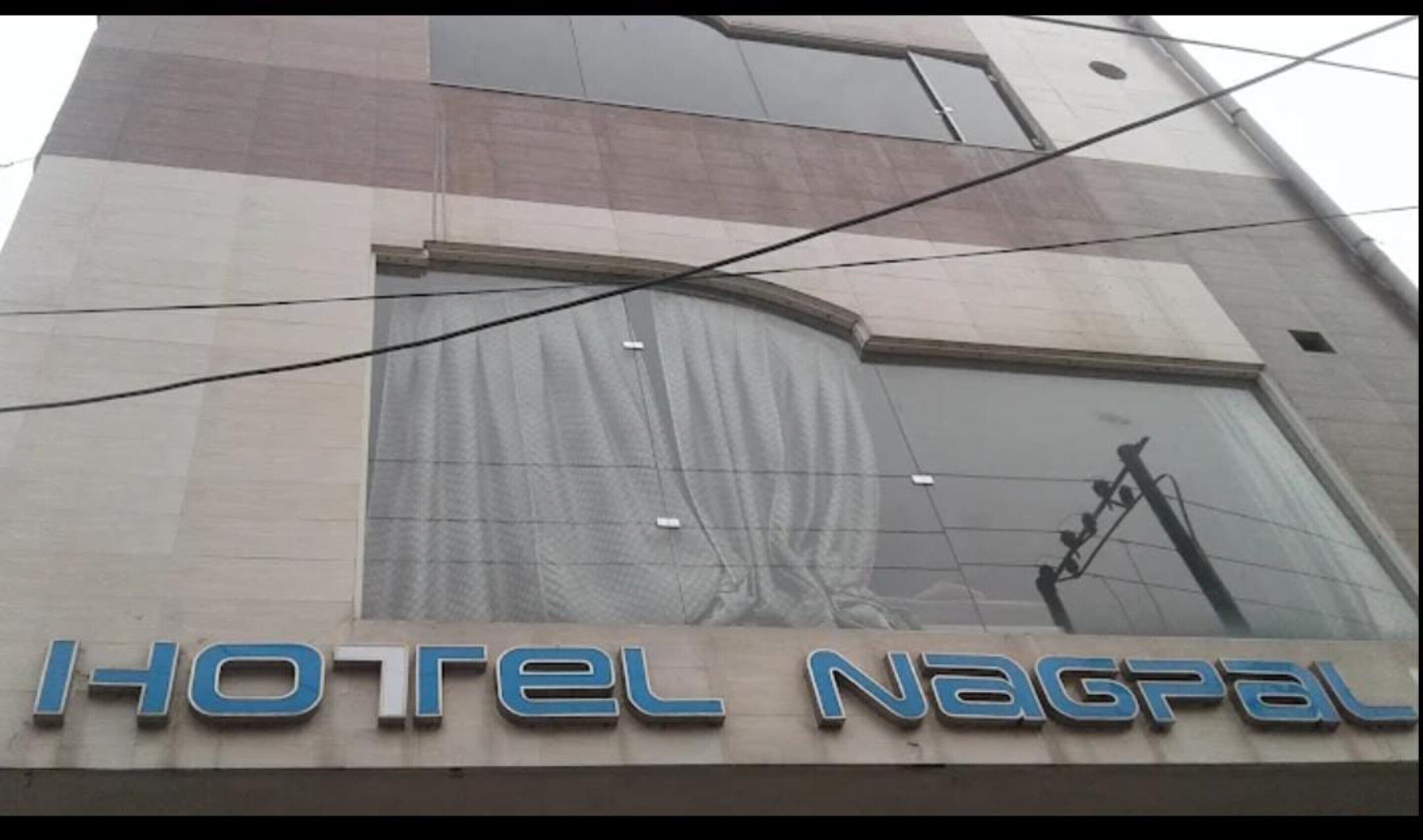 Mặt tiền nơi lưu trú