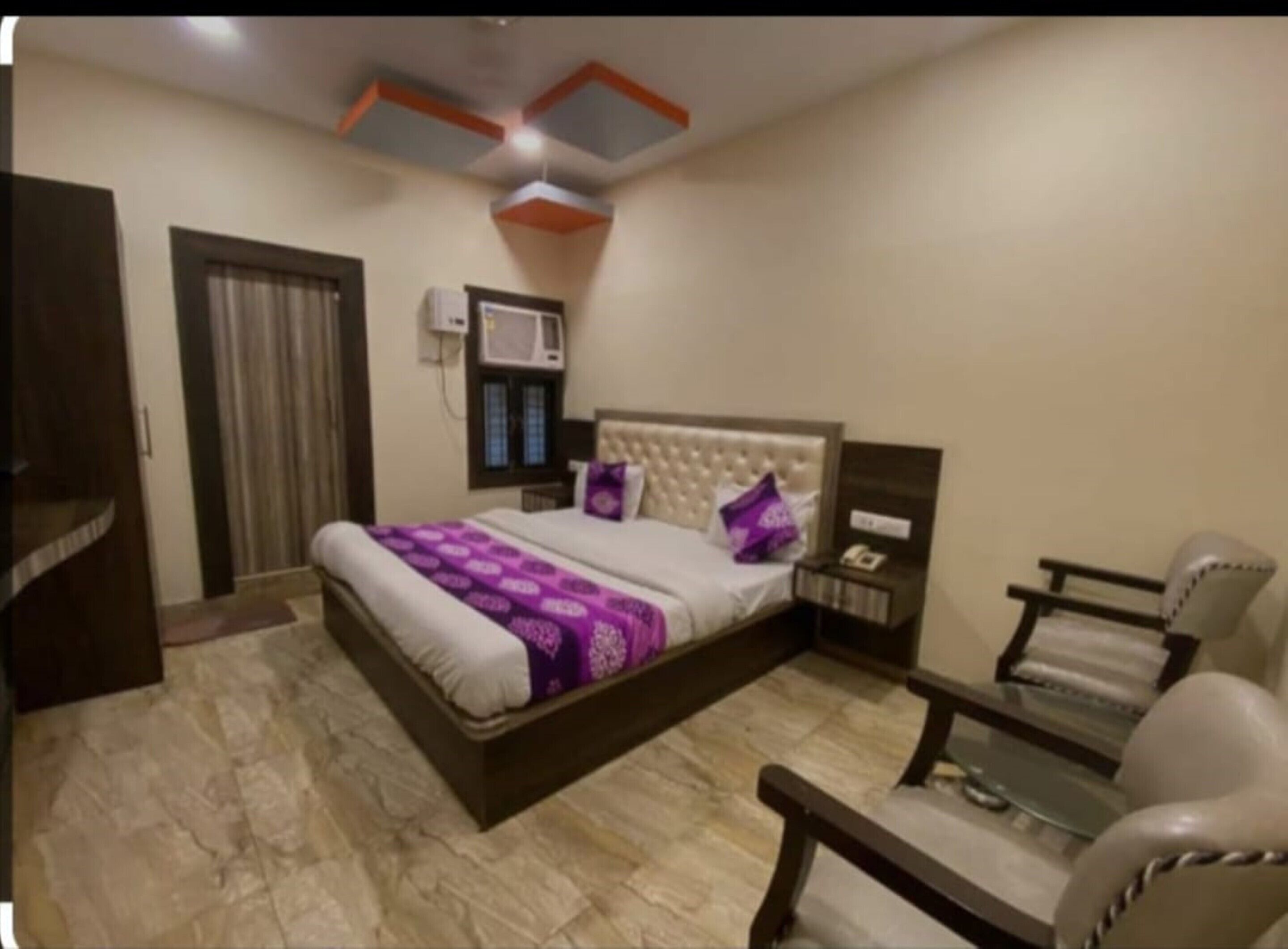 Deluxe Room, City View | Free WiFi, bed sheets