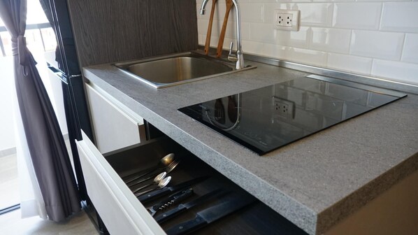 公寓, 陽台 | 私人小型廚房 | 電熱水壺