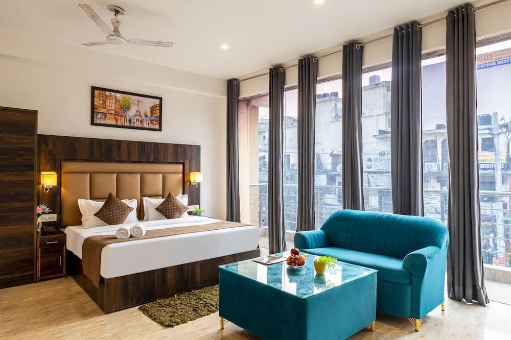 Hotel The Kiara - Complimentary Oneway Airport Transfer