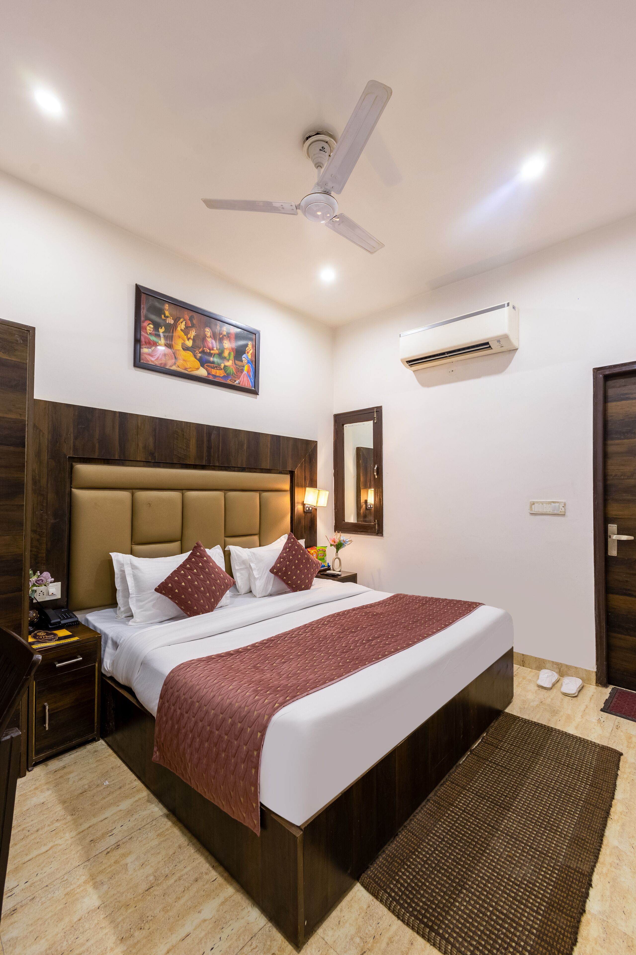 Business Double Room | Premium bedding, in-room safe, desk, laptop workspace