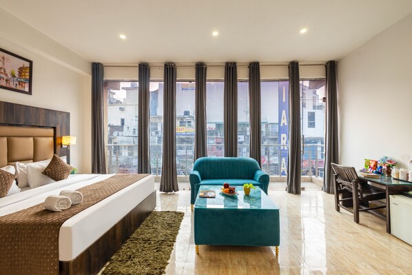 Phòng đôi Superior | Bộ đồ giường cao cấp, két bảo mật tại phòng, bàn 