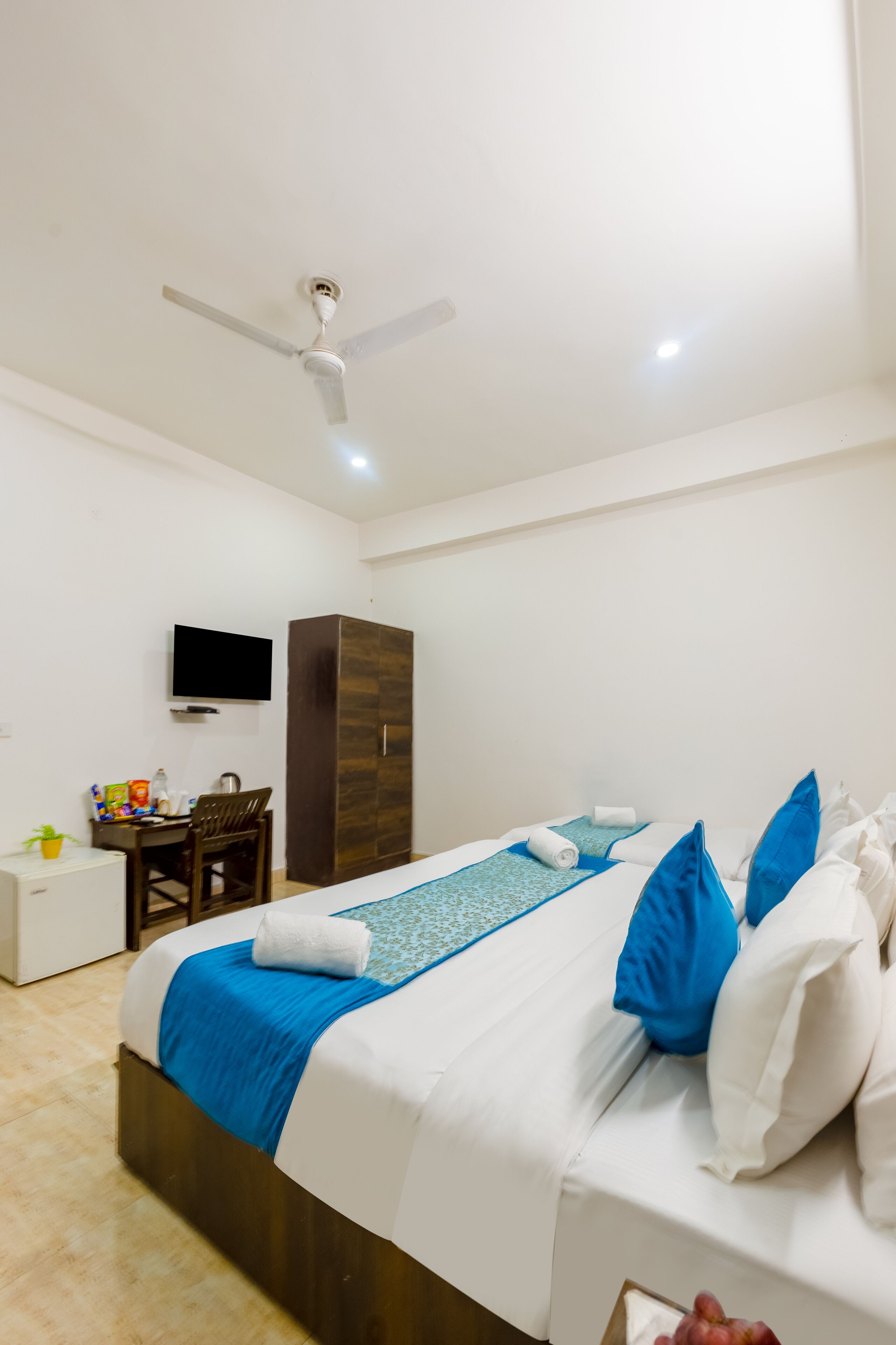 Classic Triple Room | Premium bedding, in-room safe, desk, laptop workspace