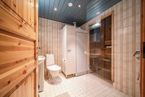 Haartrockner, Handtücher, Toilettenpapier