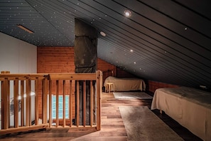 3 عدّة غرف نوم ومكواة/لوح كي وواي فاي وملاءات أسرّة