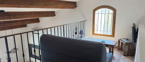 Televisor i llar de foc