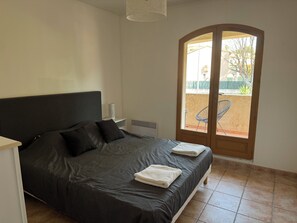 4 Schlafzimmer, Bügeleisen/Bügelbrett, Reisekinderbett, kostenloses WLAN