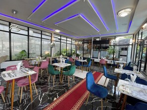 用餐