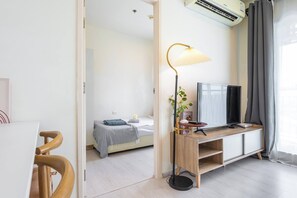 2 habitaciones, tabla de planchar con plancha, internet y ropa de cama 