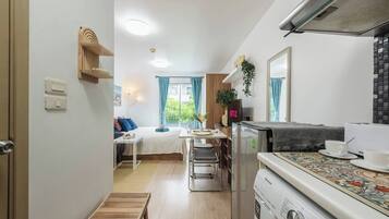 Iron/ironing board, internet, bed sheets, wheelchair access