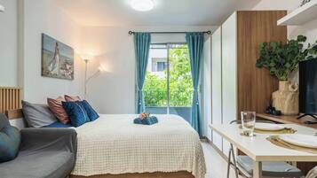 Iron/ironing board, internet, bed sheets, wheelchair access