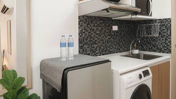 Fridge, microwave, toaster, cookware/dishes/utensils