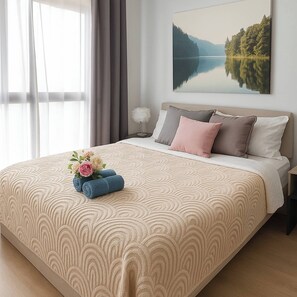 Iron/ironing board, Internet, bed sheets, wheelchair access - Ideo O2 Resort Condo BTS Bangna (Bangkok)