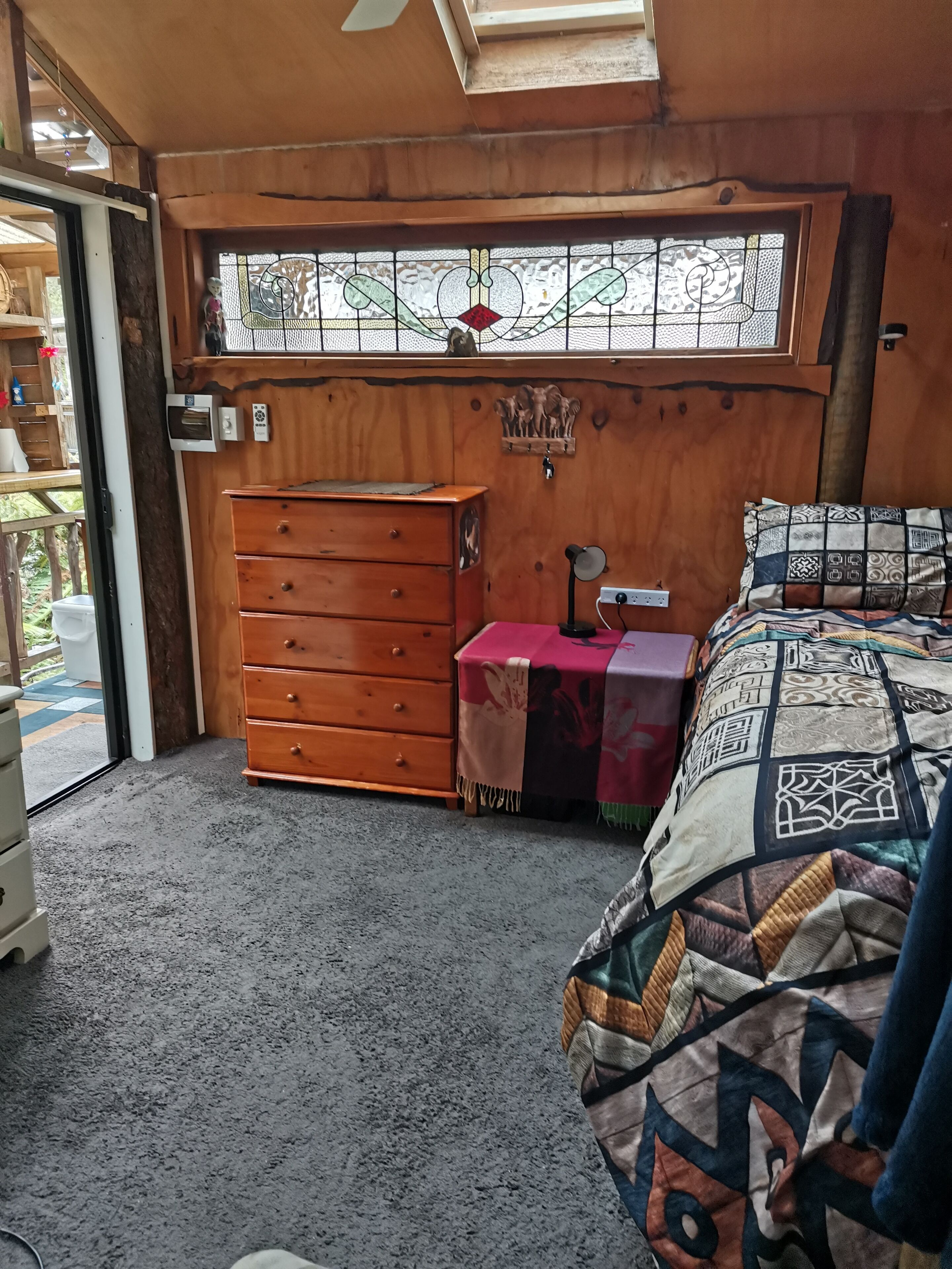 1 habitación y caja de seguridad en la habitación 