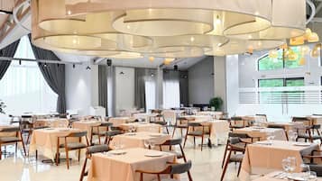 Local and international cuisine