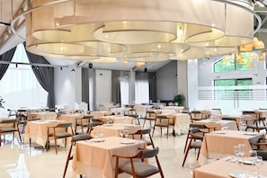 Lokale und internationale Küche