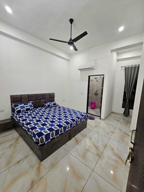 デラックス ダブルルーム | WiFi (無料)、ベッドシーツ