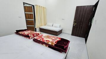 Free WiFi, bed sheets