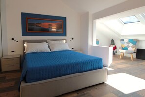 4 bedrooms, iron/ironing board, travel crib, free WiFi