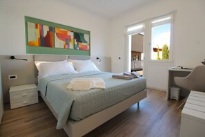 4 عدّة غرف نوم وسرير سفر وواي فاي مجانًا وتسهيلات لدخول الكراسي المتحركة