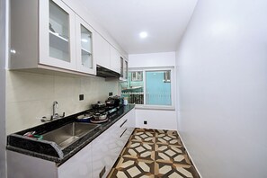 Desk, laptop workspace, free WiFi