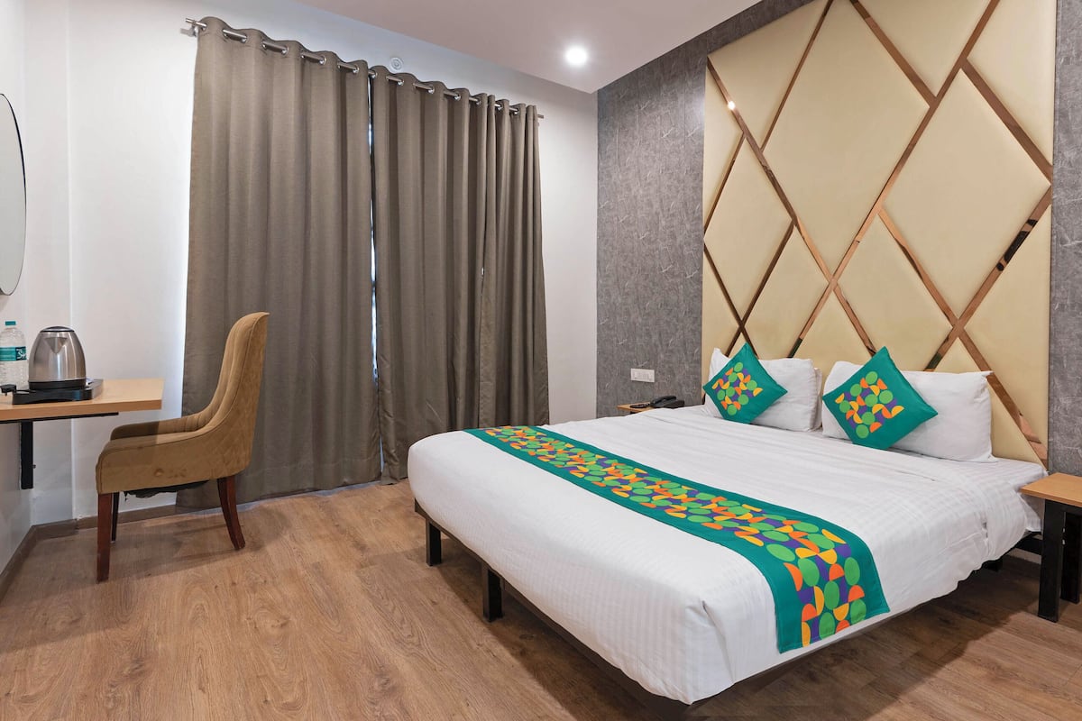 Standard Double Room | Iron/ironing board