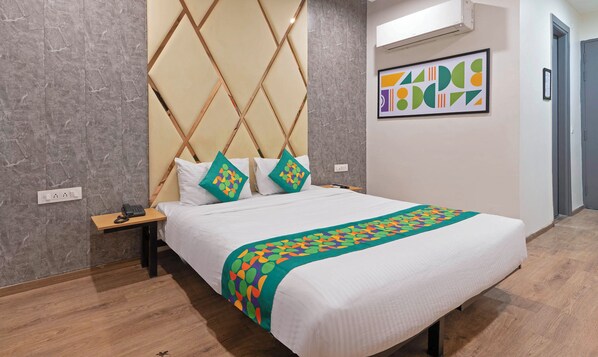 Standard Double Room | Iron/ironing board - Treebo Novis Stayz (Noida)