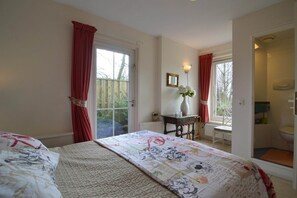 8 bedrooms, free WiFi
