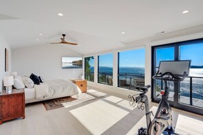 4 多间卧室、办公桌、熨斗/熨衣板、旅行婴儿床