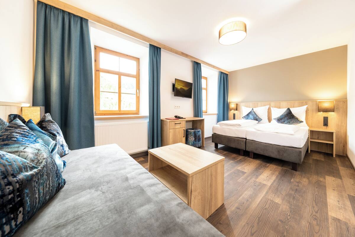 Standard Room, Balcony, City View | Hypo-allergenic bedding available, minibar, in-room safe