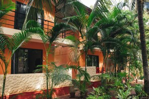 Front of property - Zulley Eco Resort (Morjim)