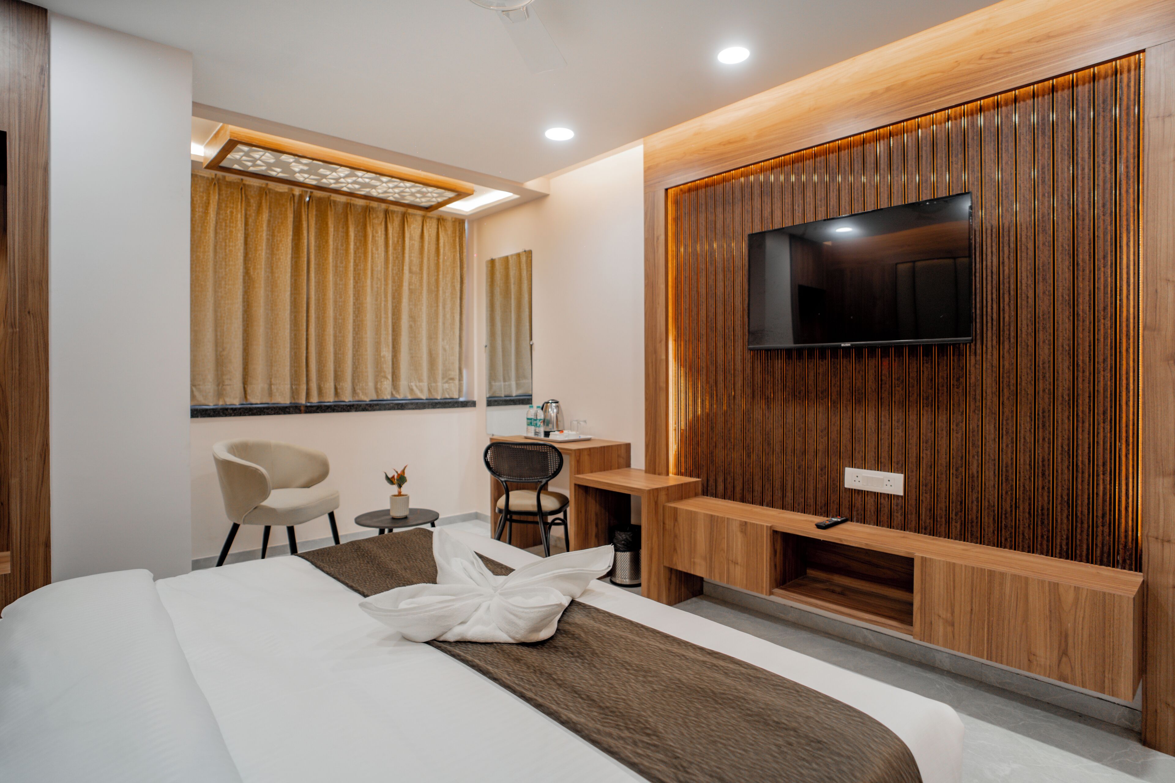 高级双人房, 城市景观 | 办公桌、笔记本电脑工作区、免费 WiFi