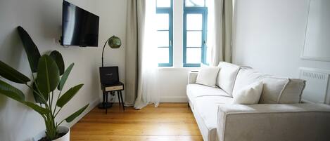 Smart TV, stereo, printers