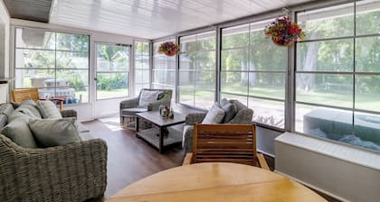 Bring Your Boat! Canal-Front Tavares Home w/ Dock