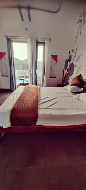 Deluxe Room | Desk, free WiFi - The Dhar Villa By Kanhaiya Farms (Udaipur)