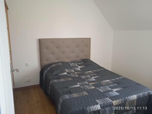 3 Schlafzimmer, Bügeleisen/Bügelbrett, Bettwäsche