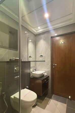 Håndklæder, Sæbe, Shampoo, Toiletpapir